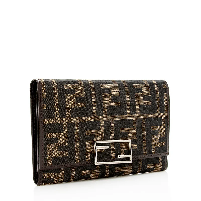 Ladies Fendi Peekaboo bags with a front - pocket organizer for quick access to essentialsFendi Vintage Zucca Trifold Compact Wallet (SHF-18439)