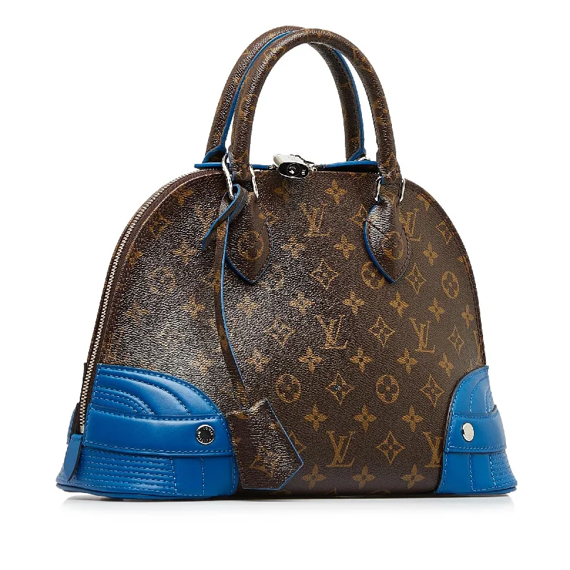 Louis Vuitton Twist bags with a contrast - colored interior for visual interestLouis Vuitton Monogram Shiny Alma PM (HRIqKu)