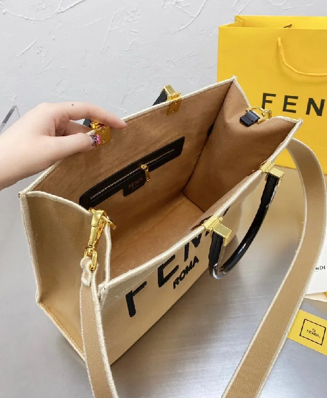 Fendi Baguette bags with a detachable shoulder strap for hands - free convenienceLarge Fendi woman Handbag