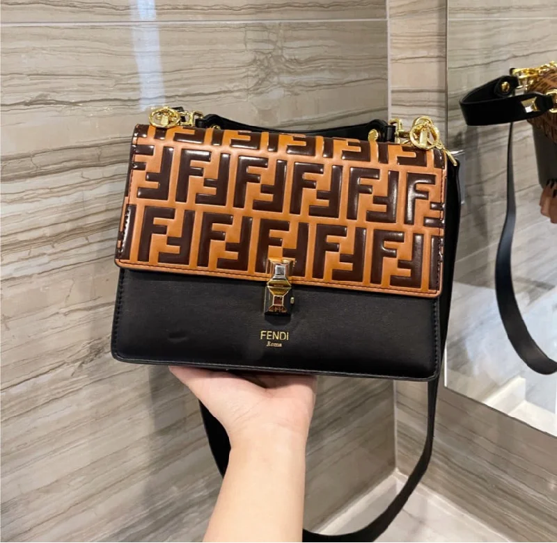 Fendi Baguette bags in a limited - edition colorway for a rare and exclusive lookNEW fendi 2021 Ladies handbag