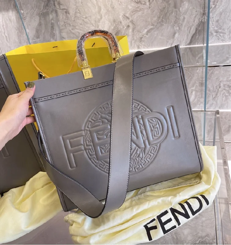 Ladies Fendi Peekaboo bags with gold - toned hardware for a touch of luxuryLarge Fendi handbag