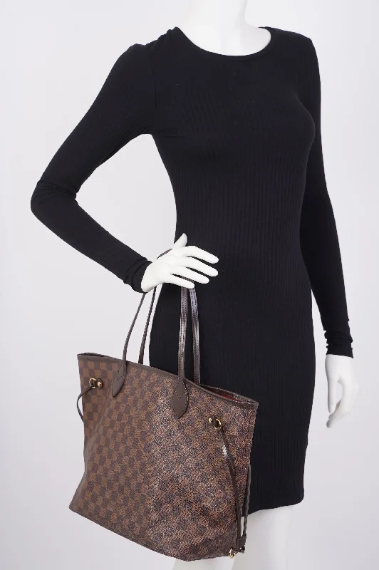 Louis Vuitton Twist bags with the iconic LV - turnlock closureLouis Vuitton Neverfull Damier Ebene Canvas MM