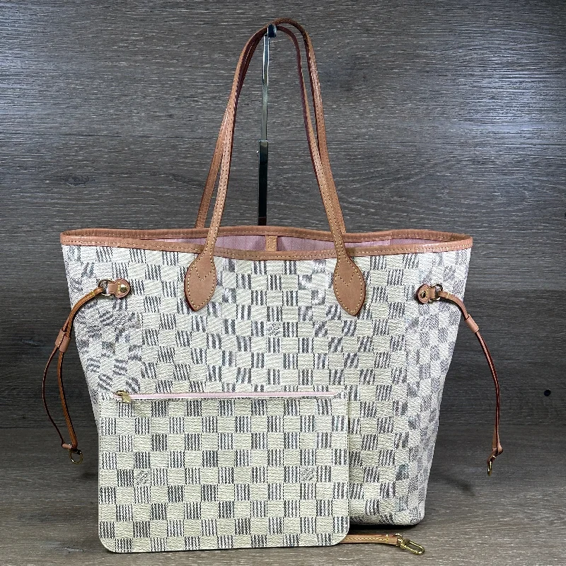 Louis Vuitton backpacks with a hidden back pocket for securityLouis Vuitton Neverfull MM - Damier Azur