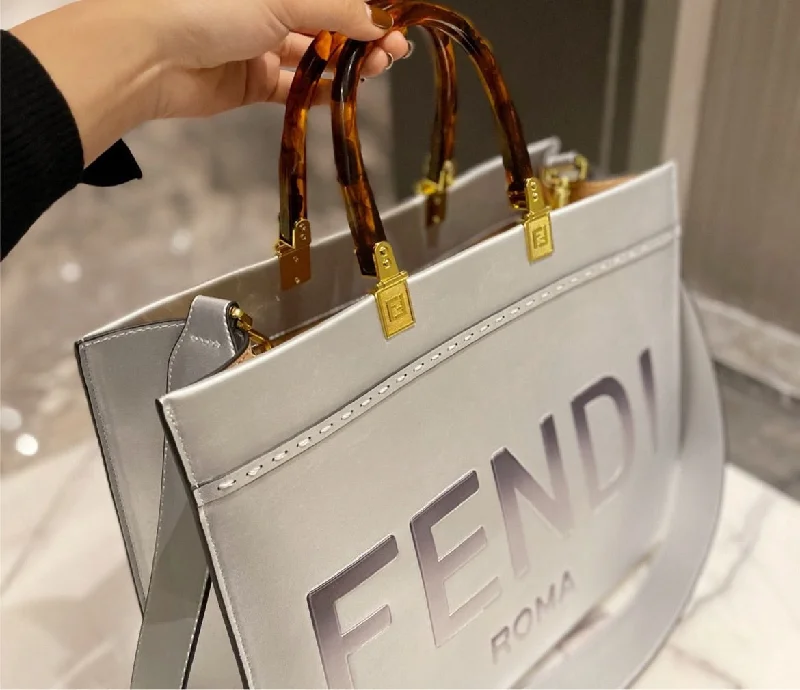 Ladies Fendi Peekaboo bags with a textured leather surface for a more tactile and luxurious feelNew Fendi  woman shoulder handbag