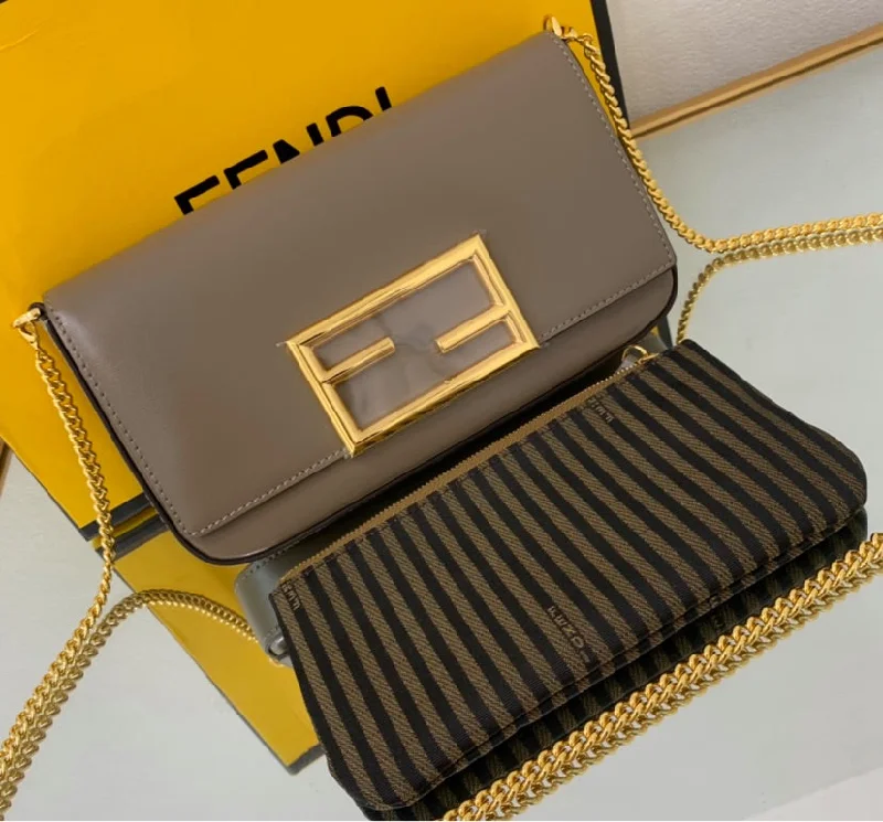 Fendi Sunshine Shopper bags with a structured silhouette and a magnetic - snap closureNew fendi woman shoulder handbag