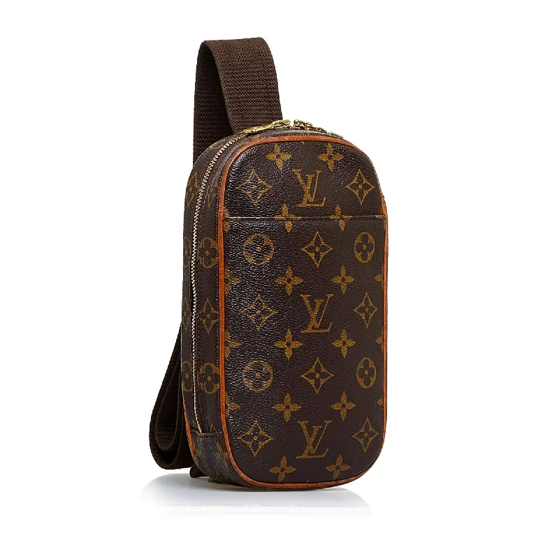 Louis Vuitton bags with a snap - button closure and a decorative charm for styleLouis Vuitton Monogram Pochette Gange (sWk38R)