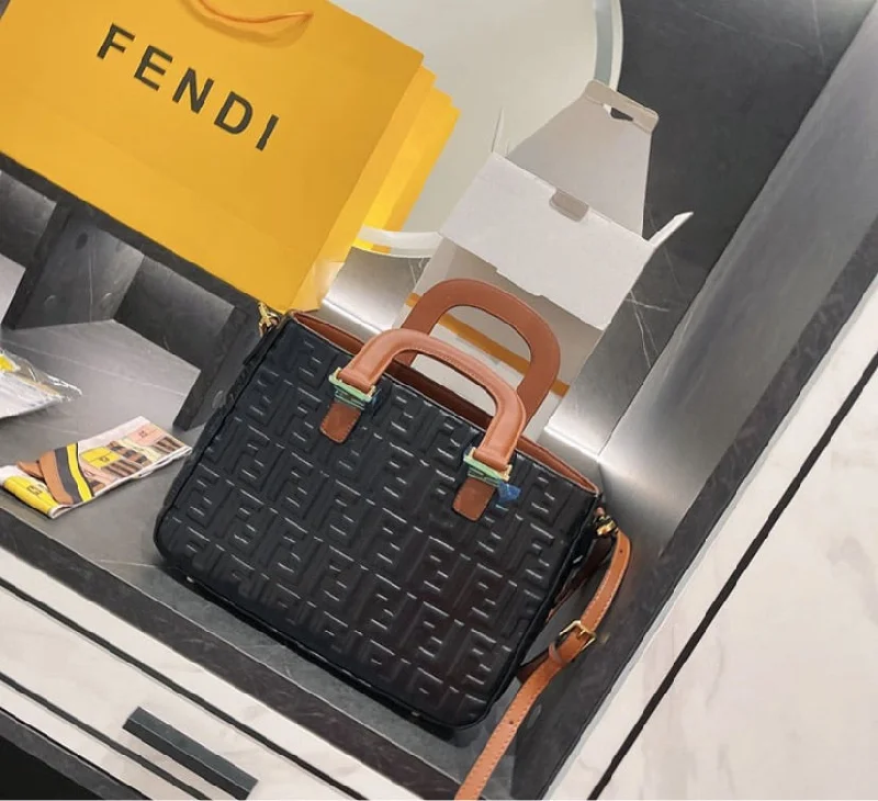 Fendi By The Way bags with a laser - cut leather detail for a modern and intricate lookNew Fendi shoulder handbag