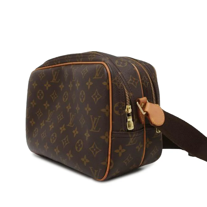 Louis Vuitton Speedy bags in monogram canvas for a classic lookLouis Vuitton Monogram Reporter PM (9hB9KL)