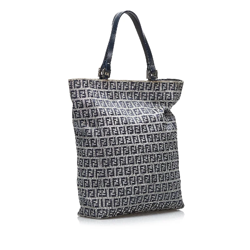 Fendi tote bags with a solar - powered charging panel for eco - friendly chargingFendi Zucchino Tote (SHG-DITOcS)