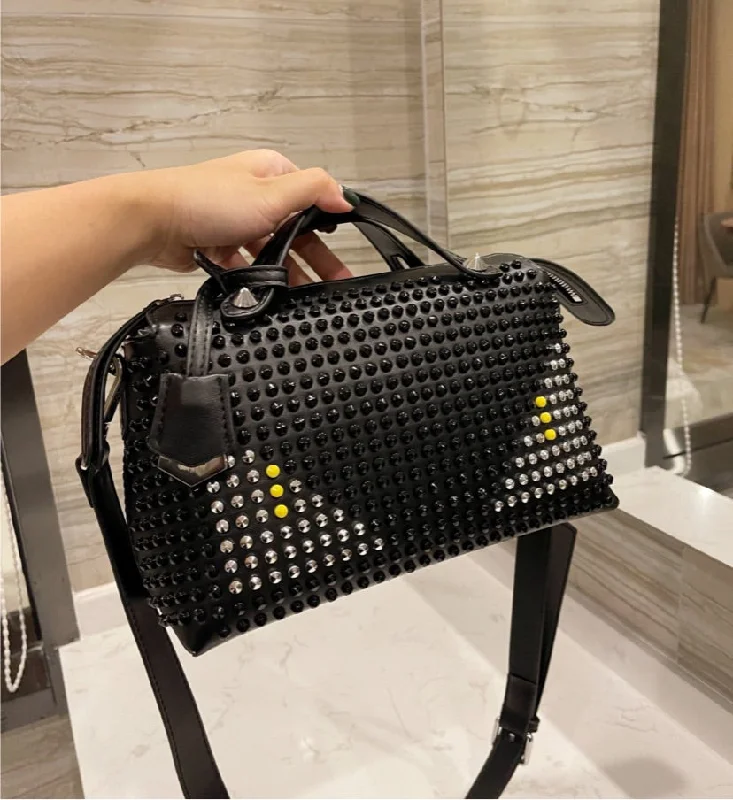 Fendi crossbody bags with a woven leather strap for a unique texture and visual appealLeather woman Fendi handbag