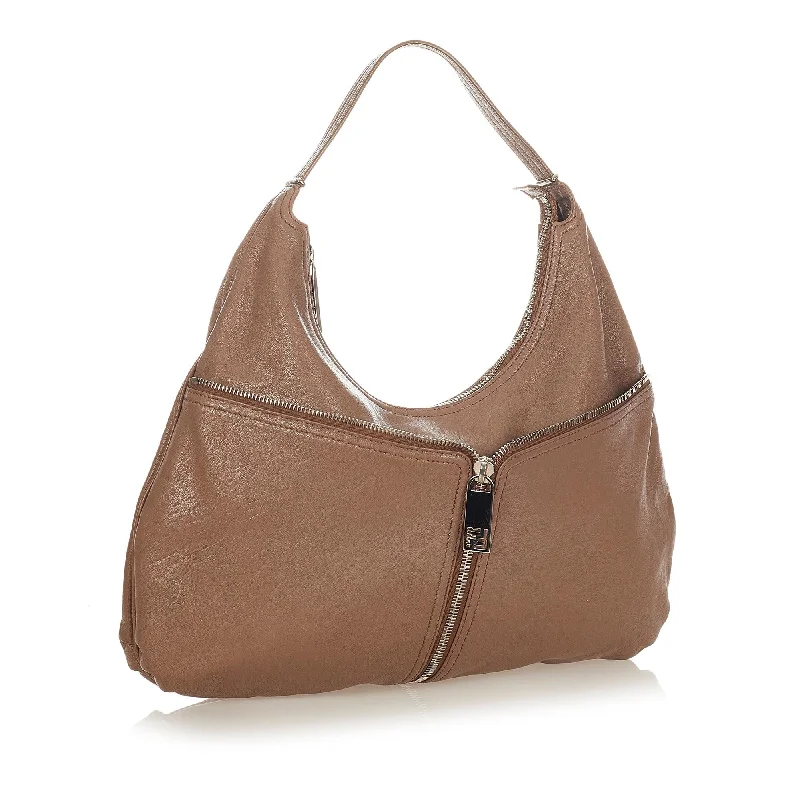 Fendi By The Way bags with a large capacity and a drawstring closureFendi Unzipped Leather Shoulder Bag (SHG-25226)