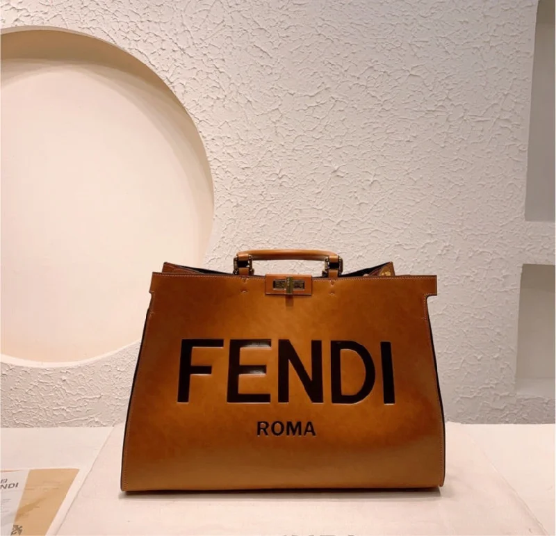 Fendi crossbody bags with a detachable ID holder for easy identificationNew Fendi woman Handbag