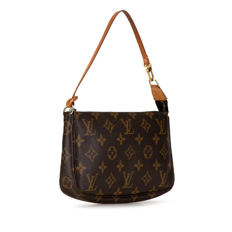 Ladies Louis Vuitton Petite Malle bags with a star - shaped charm for cutenessLouis Vuitton Monogram Pochette Accessoires (zRBd0J)