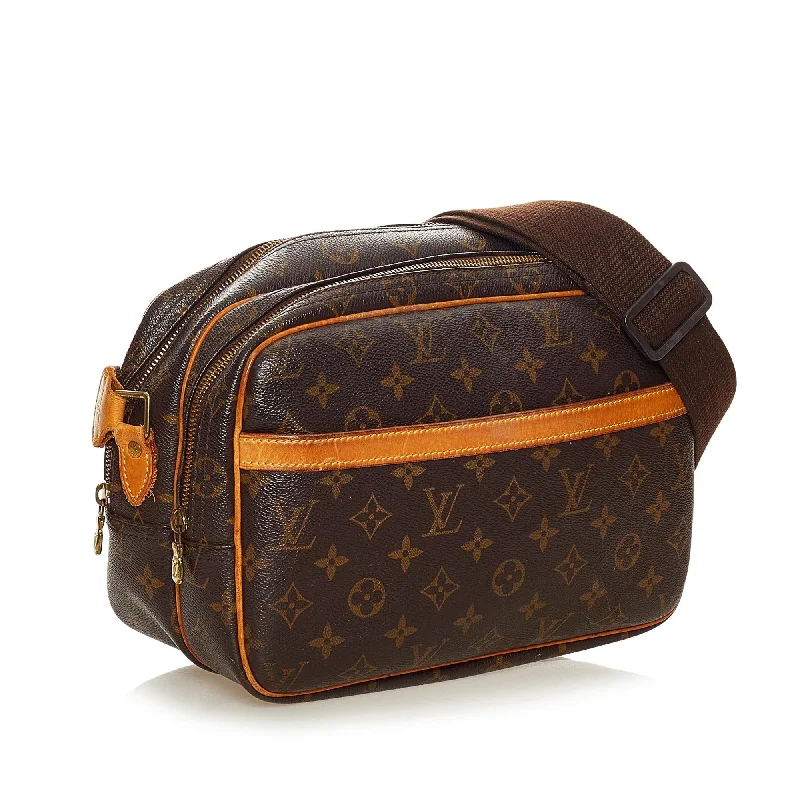 Louis Vuitton tote bags with a printed LV logo on the front for brand visibilityLouis Vuitton Monogram Reporter PM (27668)