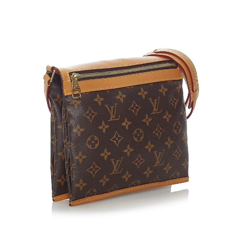 Ladies Louis Vuitton shoulder bags with a single - handle silhouetteLouis Vuitton Monogram Saumur Messenger PM (9DQUr6)