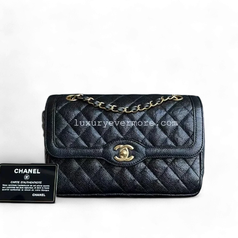 Chanel bags that pair perfectly with any outfitChanel Caviar Small 23CM 16C Two-Tone Day Flap Black Golden Hardware Series 21