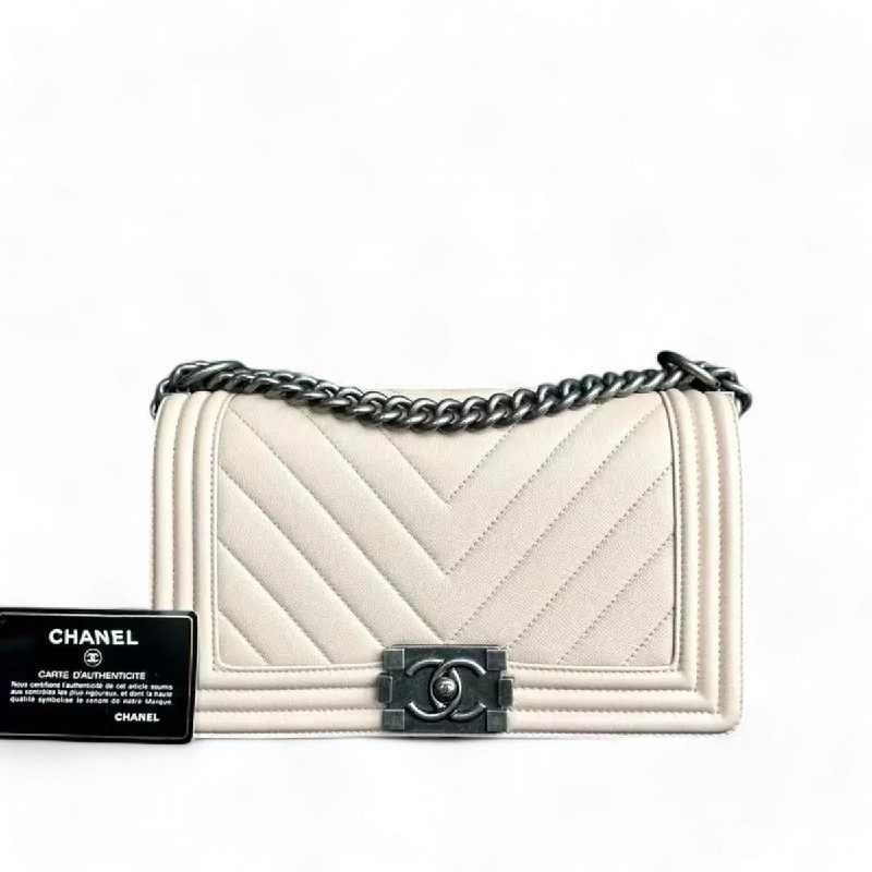 Chanel bags for women with a taste for high fashionBoy Old Medium 25CM Chevron Light Pink Nude Leboy Silver Hardware Series 24