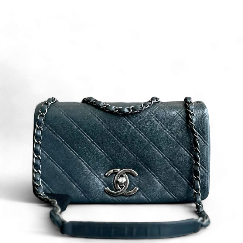 Chanel Designer Handbag with Unique DesignChanel Calfskin Diamond Embossed New Chic Flap Dark Blue No 18