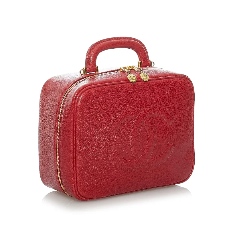 Chanel bags for women with a taste for high fashionChanel Caviar CC Lunch Box Vanity Case (PrqR71)