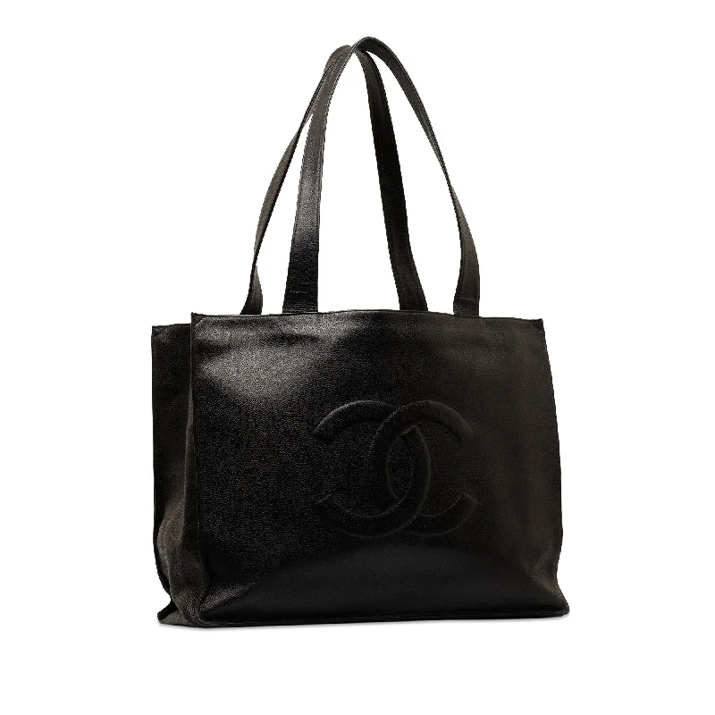 Chanel Quilted Leather Shoulder Bag for FashionistasChanel Caviar CC Tote Bag (I2v6BJ)