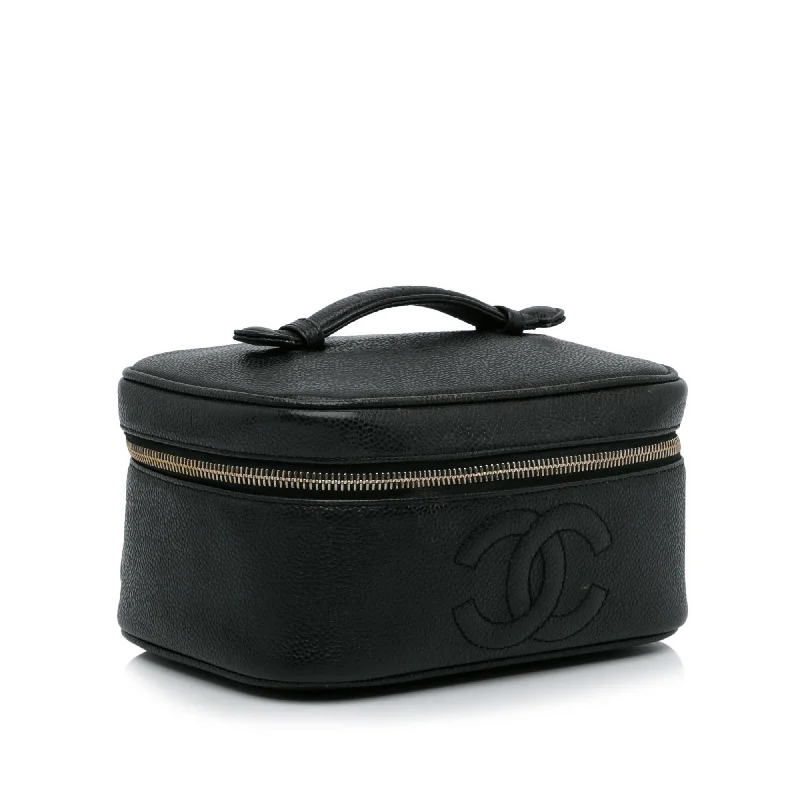 Chanel bags perfect for everyday elegChanel Caviar CC Vanity Bag (KtqvjT)