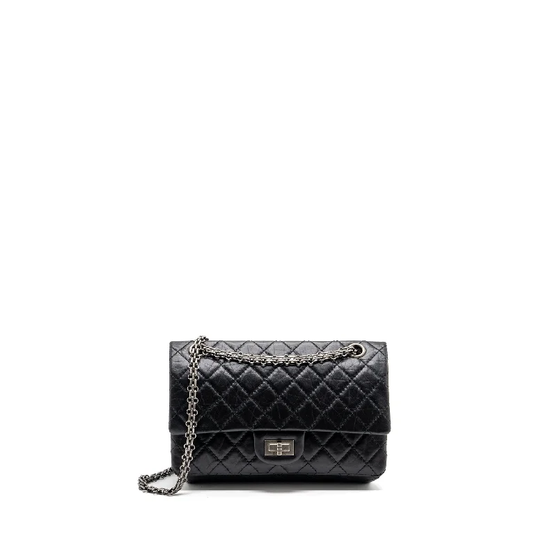 Chanel bags with classic and elegant designsChanel Small 2.55 Reissue Flap Bag Aged Calfskin Black Ruthenium Hardware(Microchip)