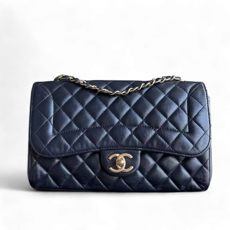 Chanel bags with leather and tweed combinationsChanel Seasonal Flap Medium 25CM Quilted Chic Flap Lambskin Golden Hardware Series 21