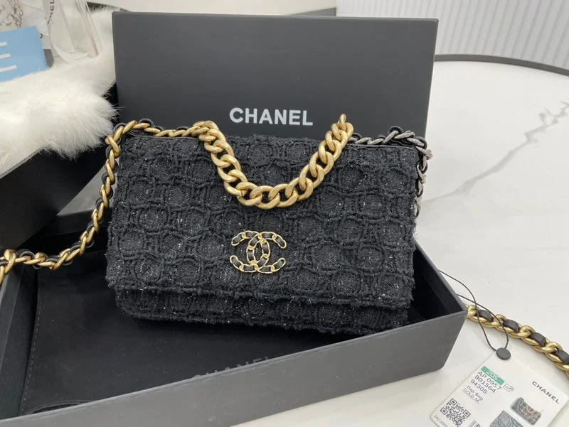 Chanel bags with modern touchesWF - Chanel Bags - 1004