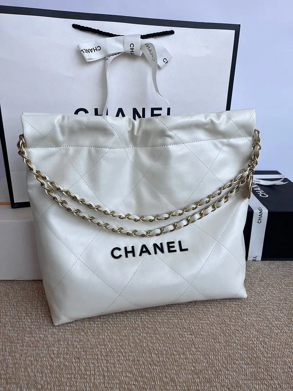 Chanel Handbag with Adjustable Strap for ComfortWF - Chanel Bags - 1065